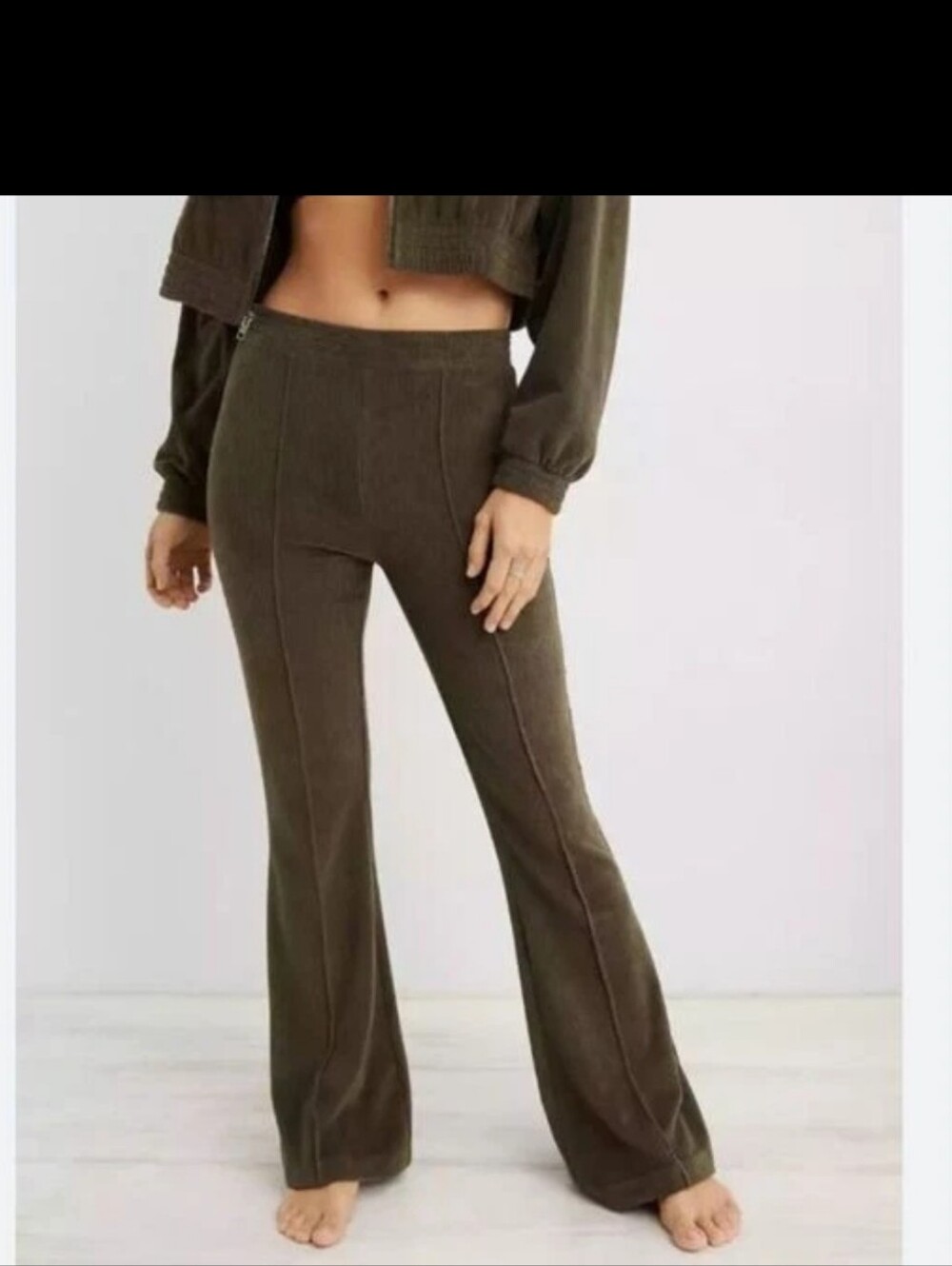 Aerie Dark Green Ribbed Leggings Pants. Size M